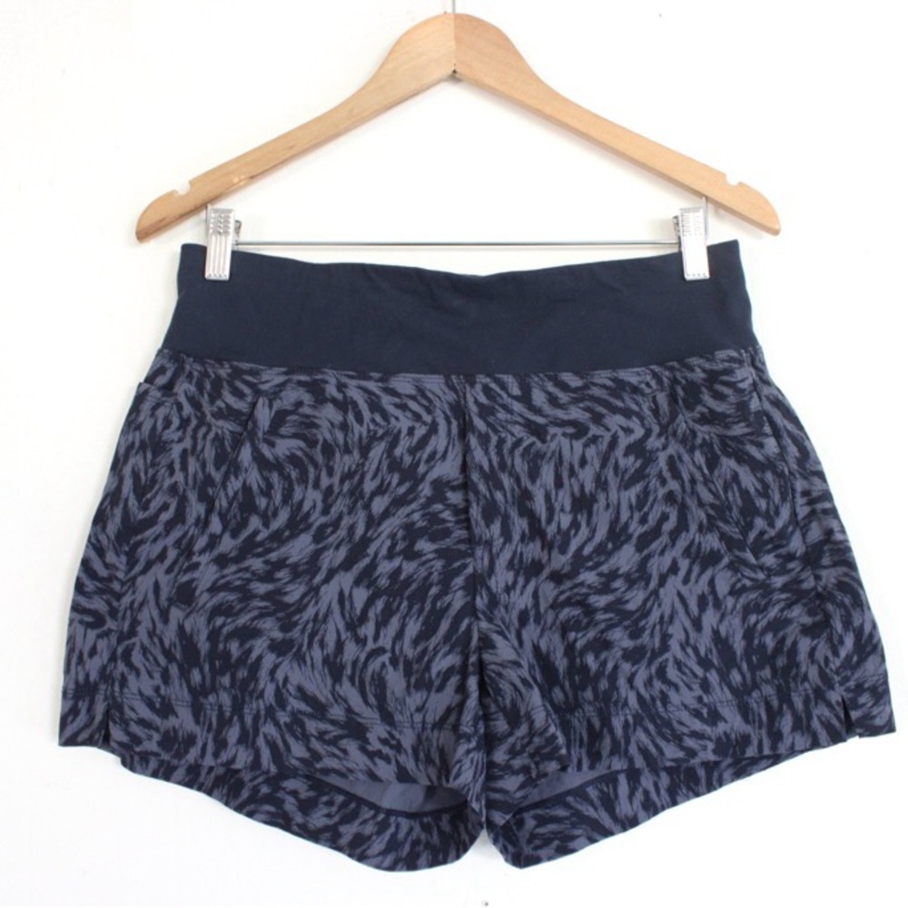 Athleta Trekkie North Printed Short Lynx Navy